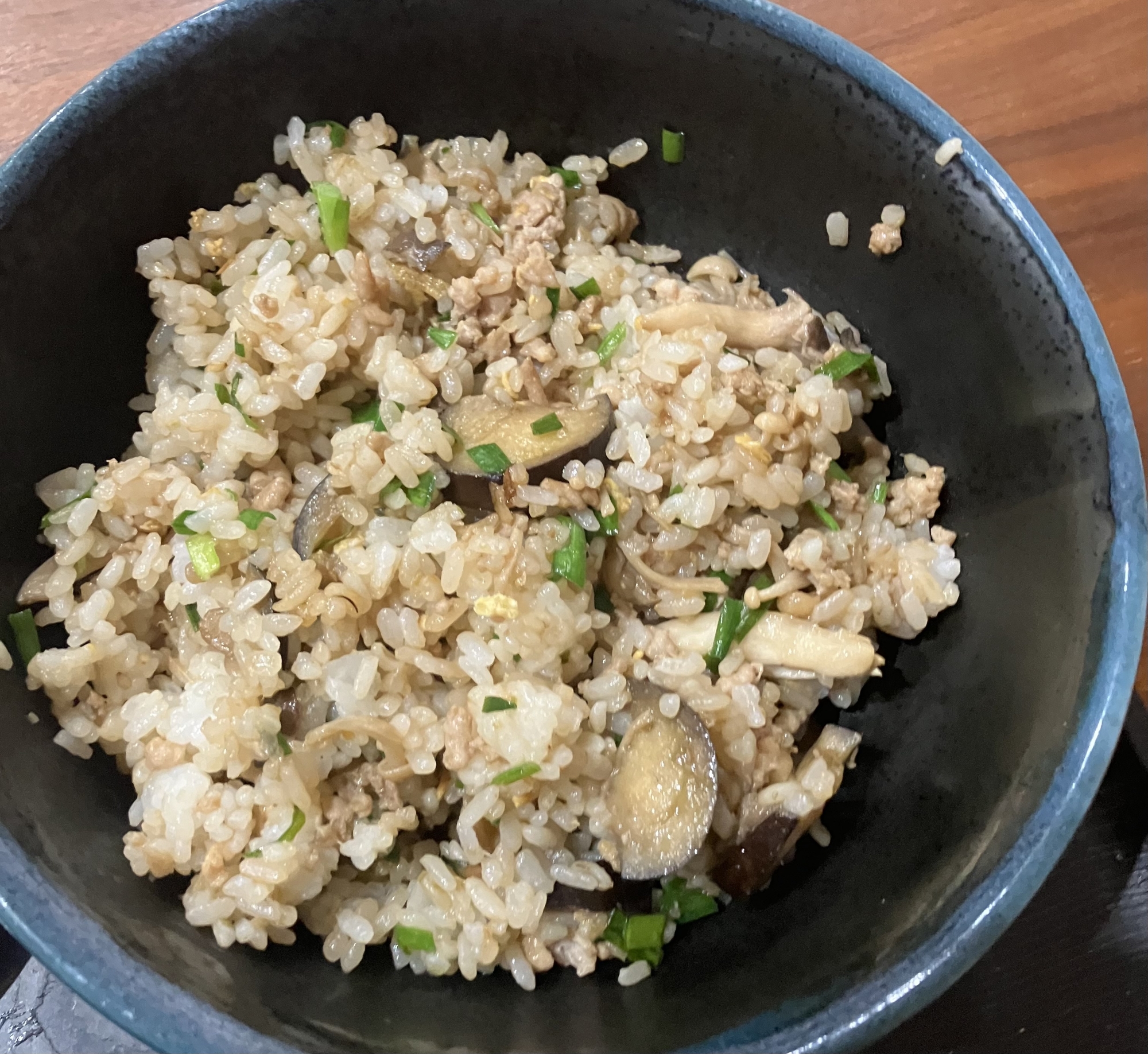 なすと鶏ミンチのヘルシーなチャーハン