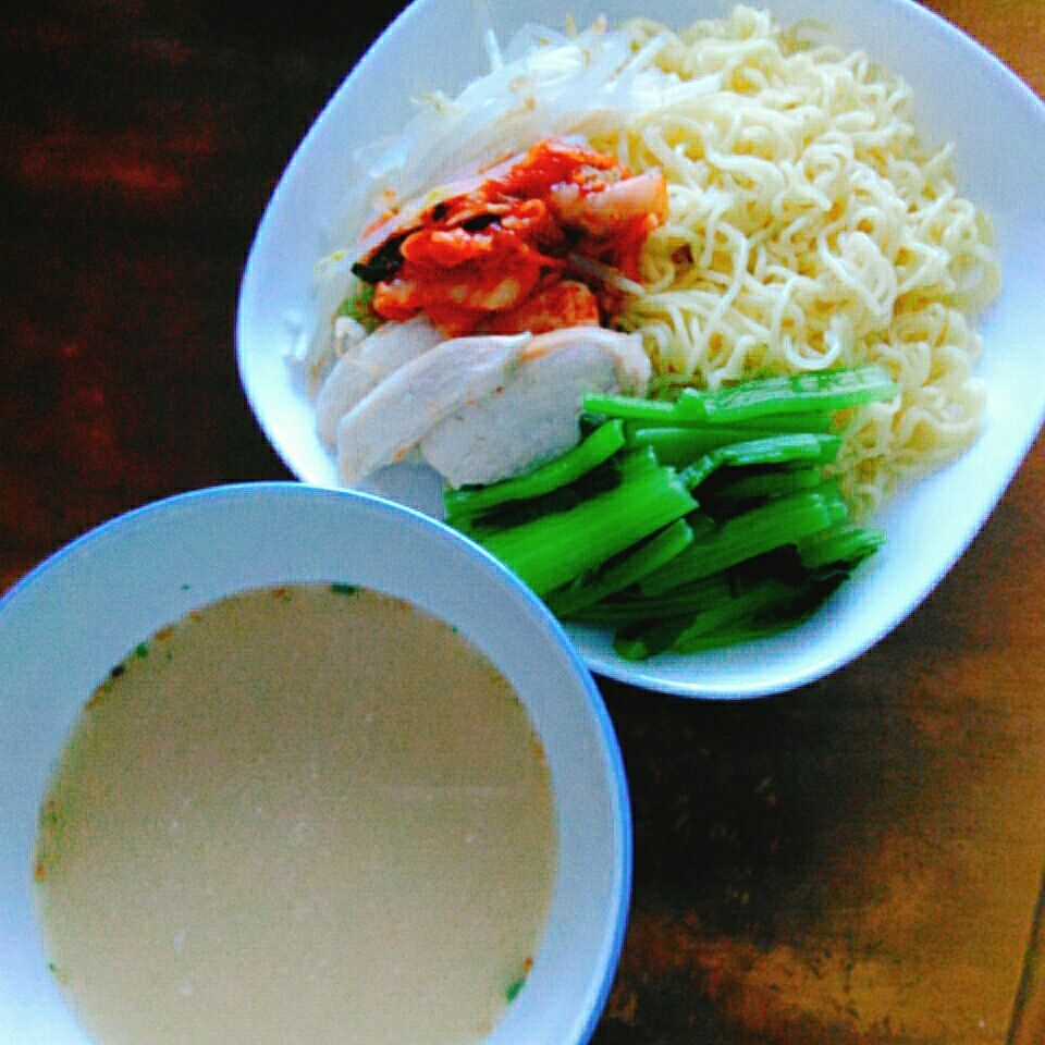 インスタントラーメンで簡単とんこつつけ麺