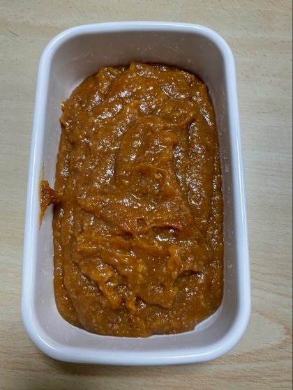 今までジャムや甘露煮にしても結局残してしまっていたので、おかず系の梅味噌は色んな料理に活用できそうで作りました！鶏肉やおにぎりにも合いそうで楽しみです！
