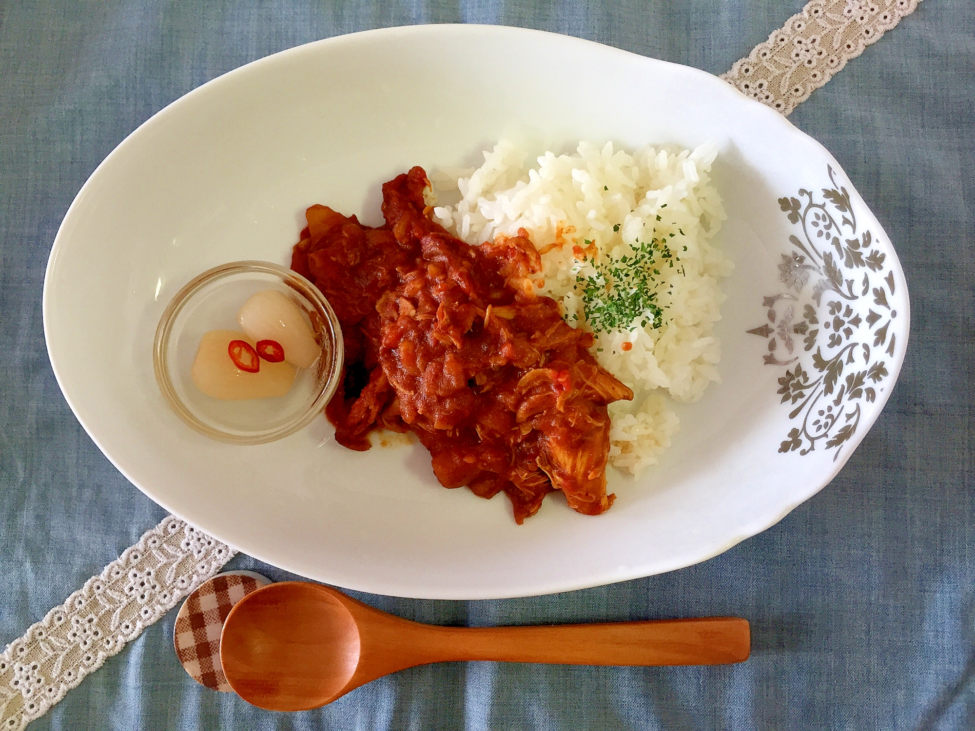 ルー1粒とトマト缶で作る本格トマトチキンカレー♩