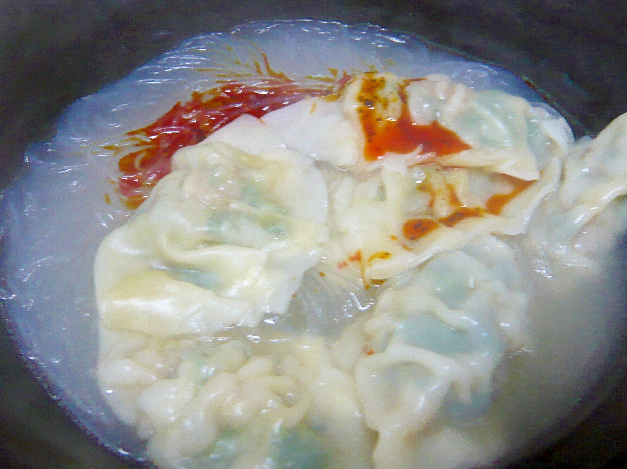 餃子春雨スープ　ラー油がけ