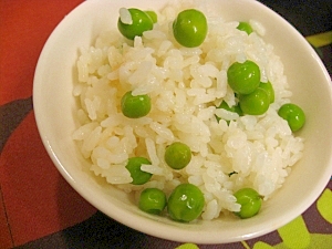 緑がきれいな豆ご飯♪
