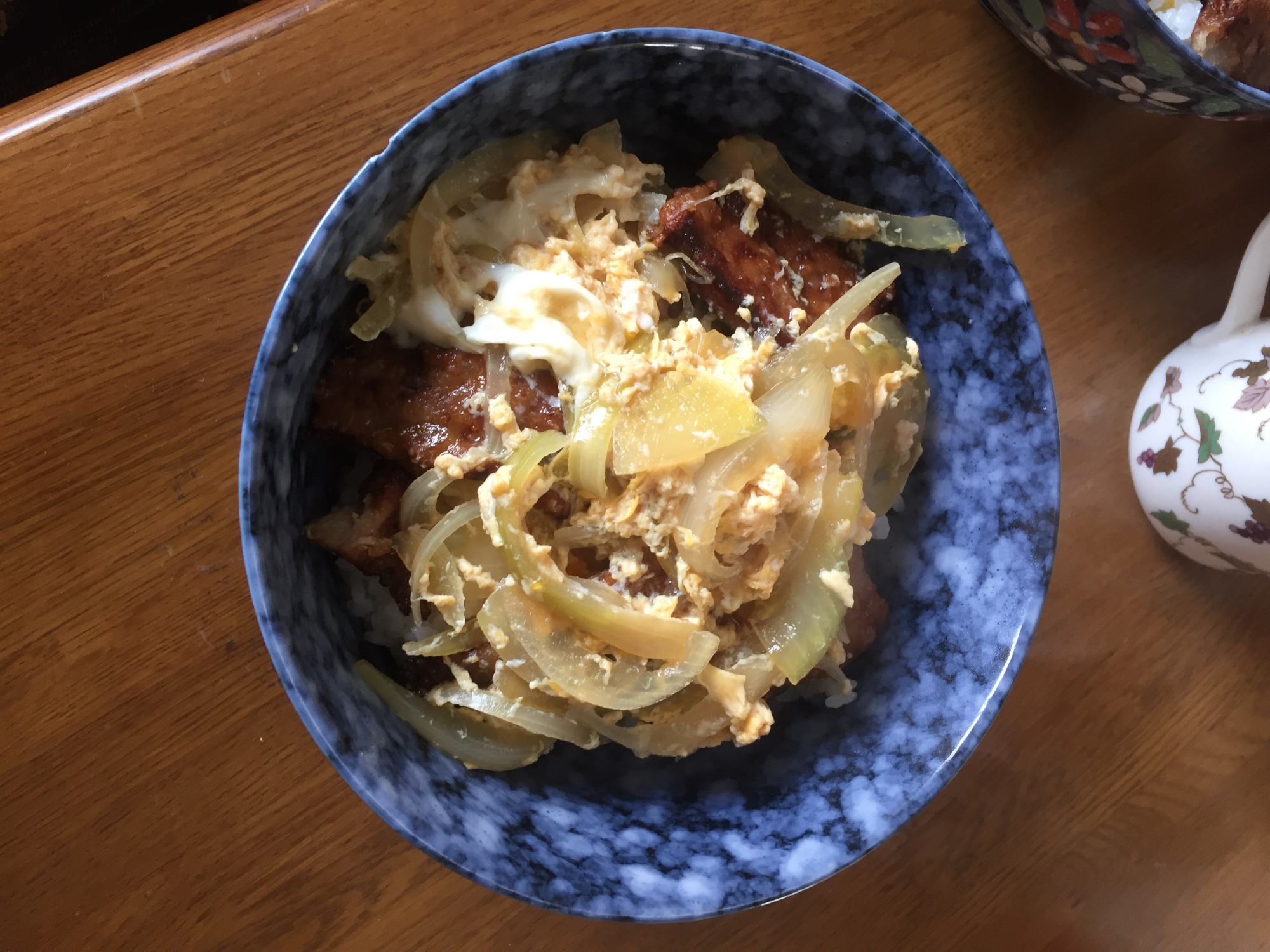 ヘルシーまぐろカツ丼