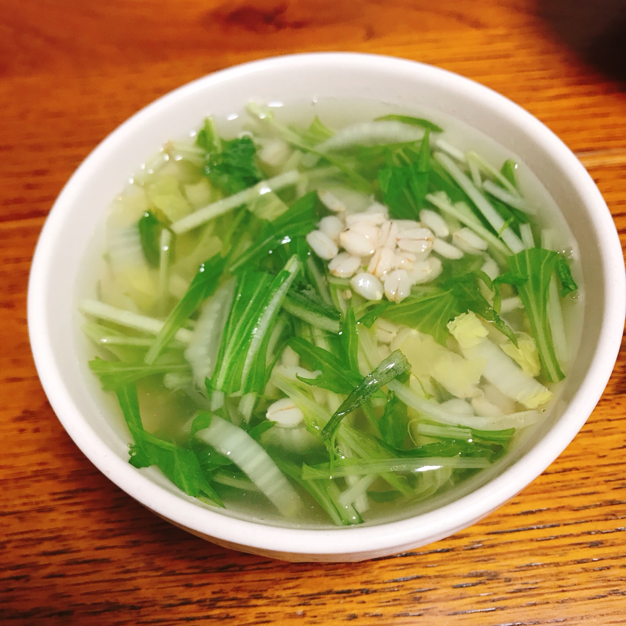 白菜と水菜の中華スープ　もちむぎ入り