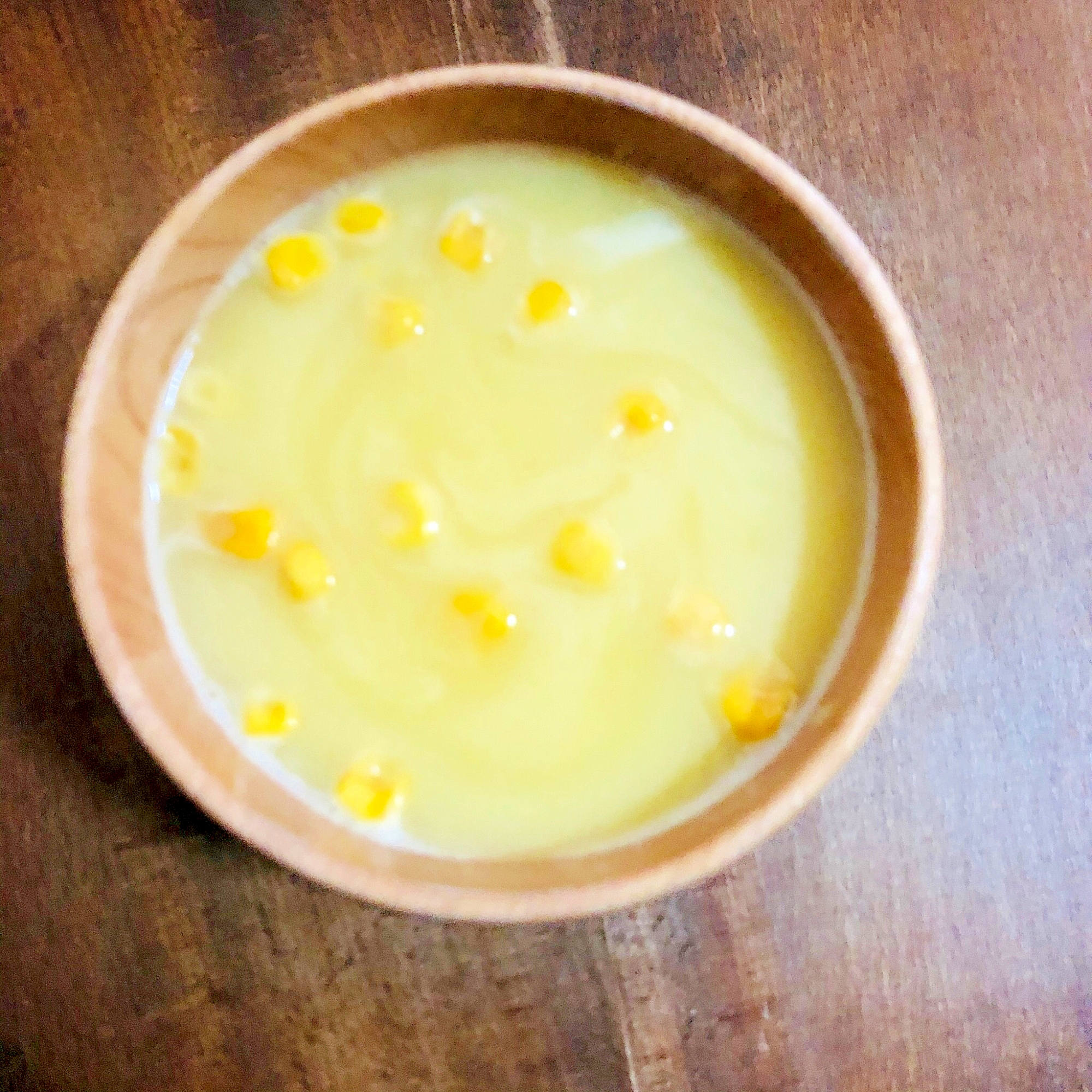 チーズ入りのコーンスープ