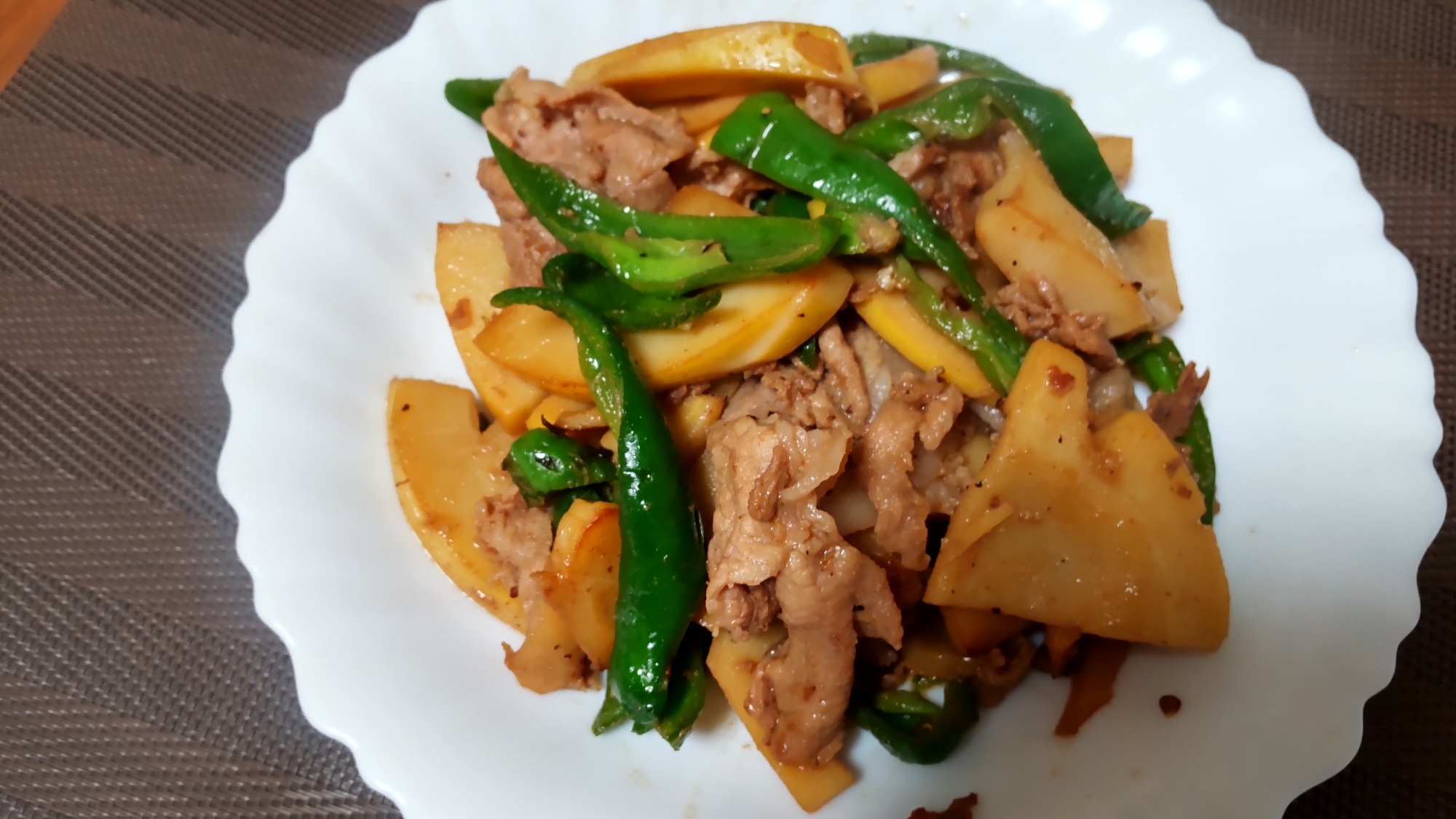 たけのこと豚肉とピーマンの炒め物