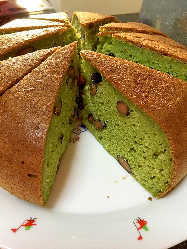 炊飯器で☆ほうれん草と黒豆のケーキ