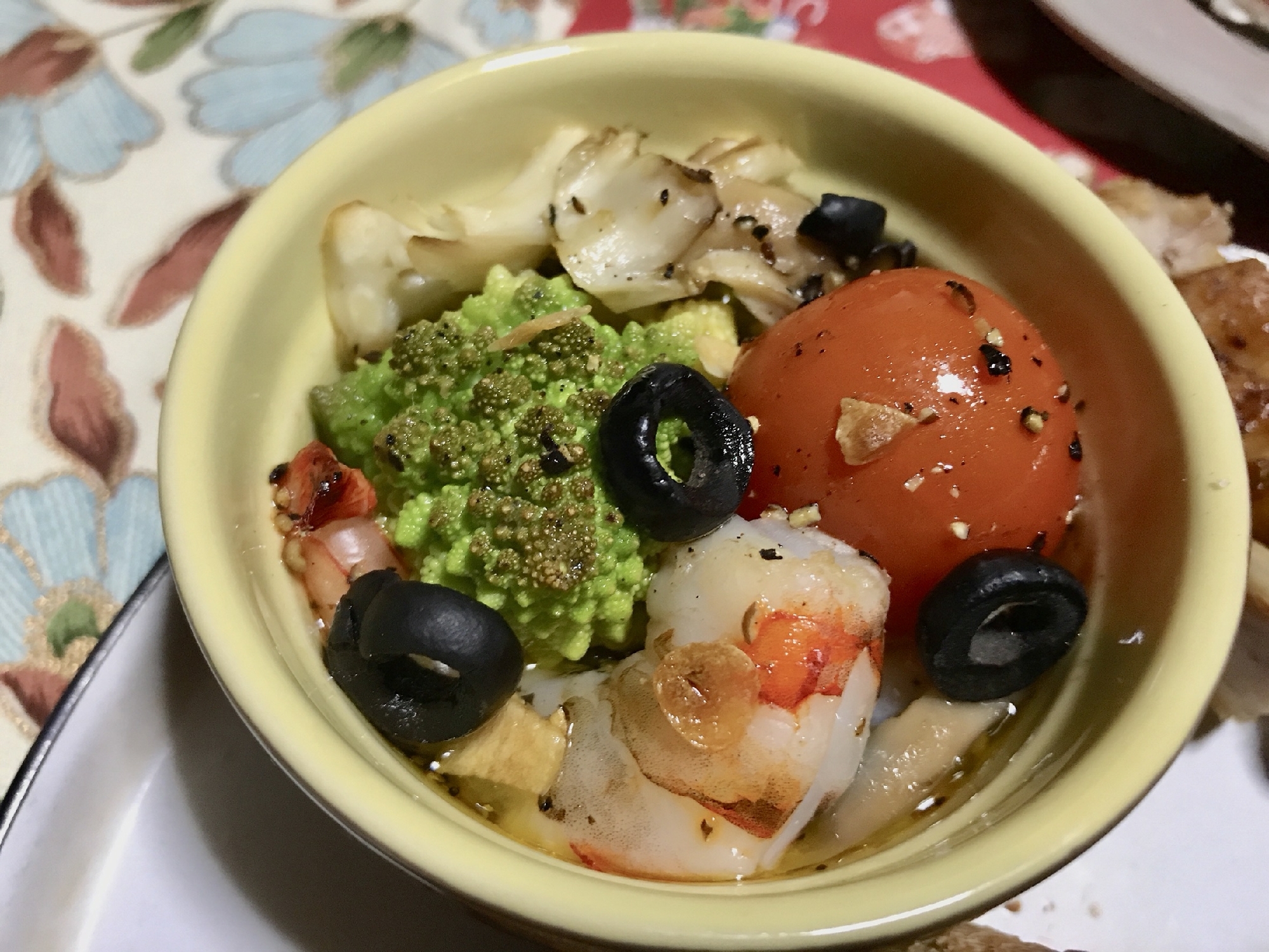 色々野菜のアヒージョ