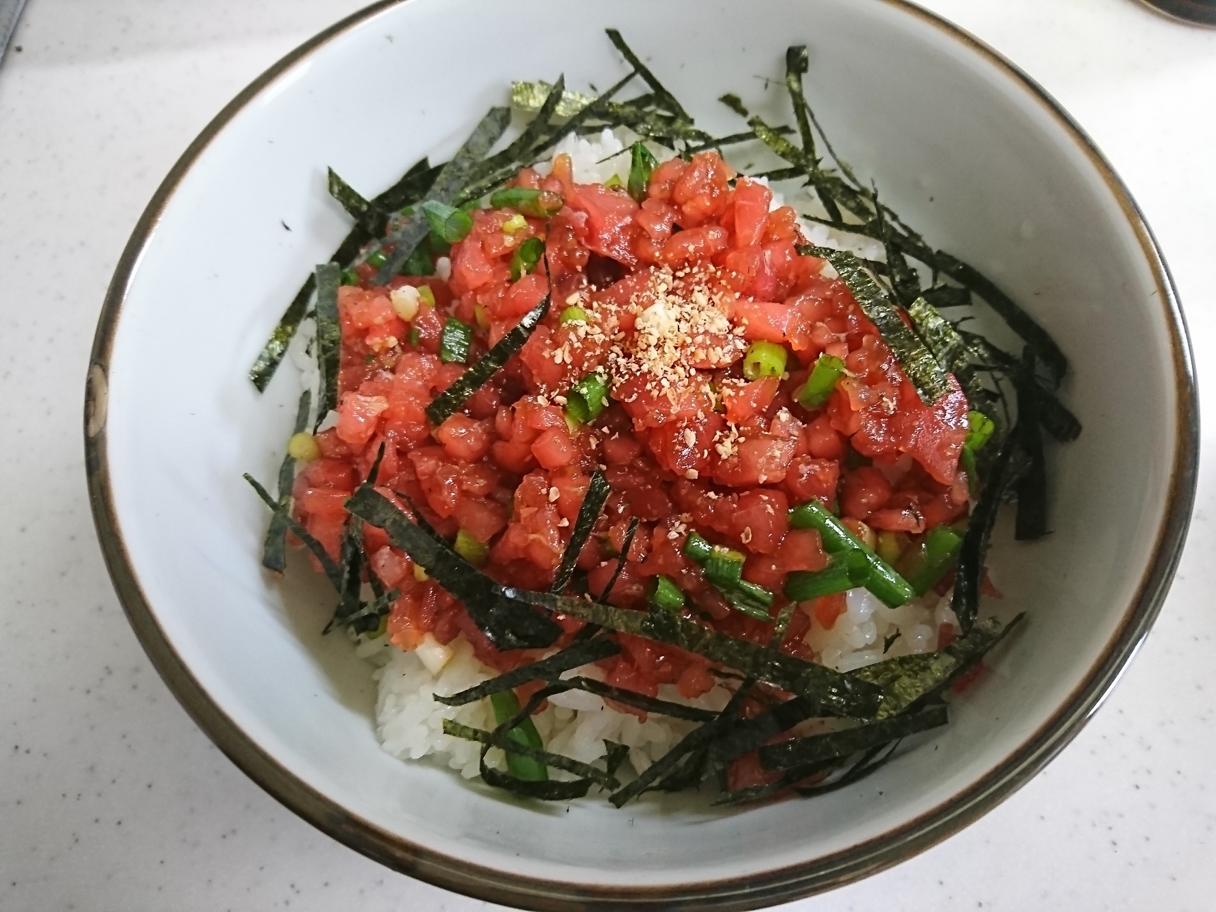 鮪たたき丼