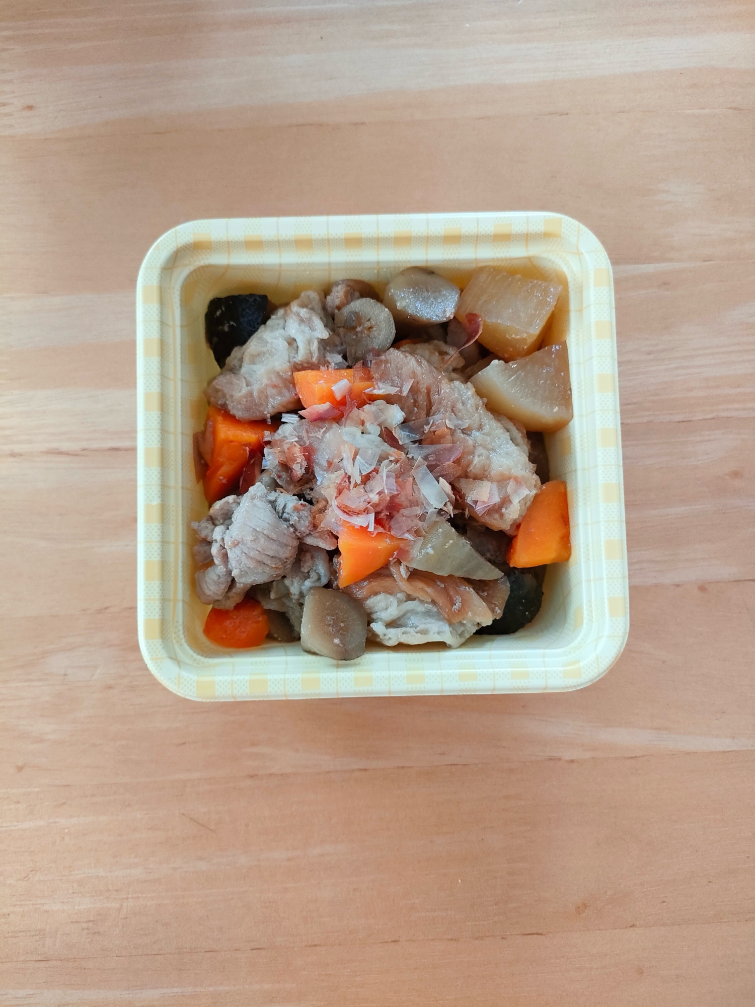 豚肉と根菜と干し椎茸の煮物