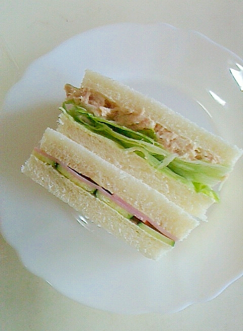 サンドイッチ　ツナマヨ