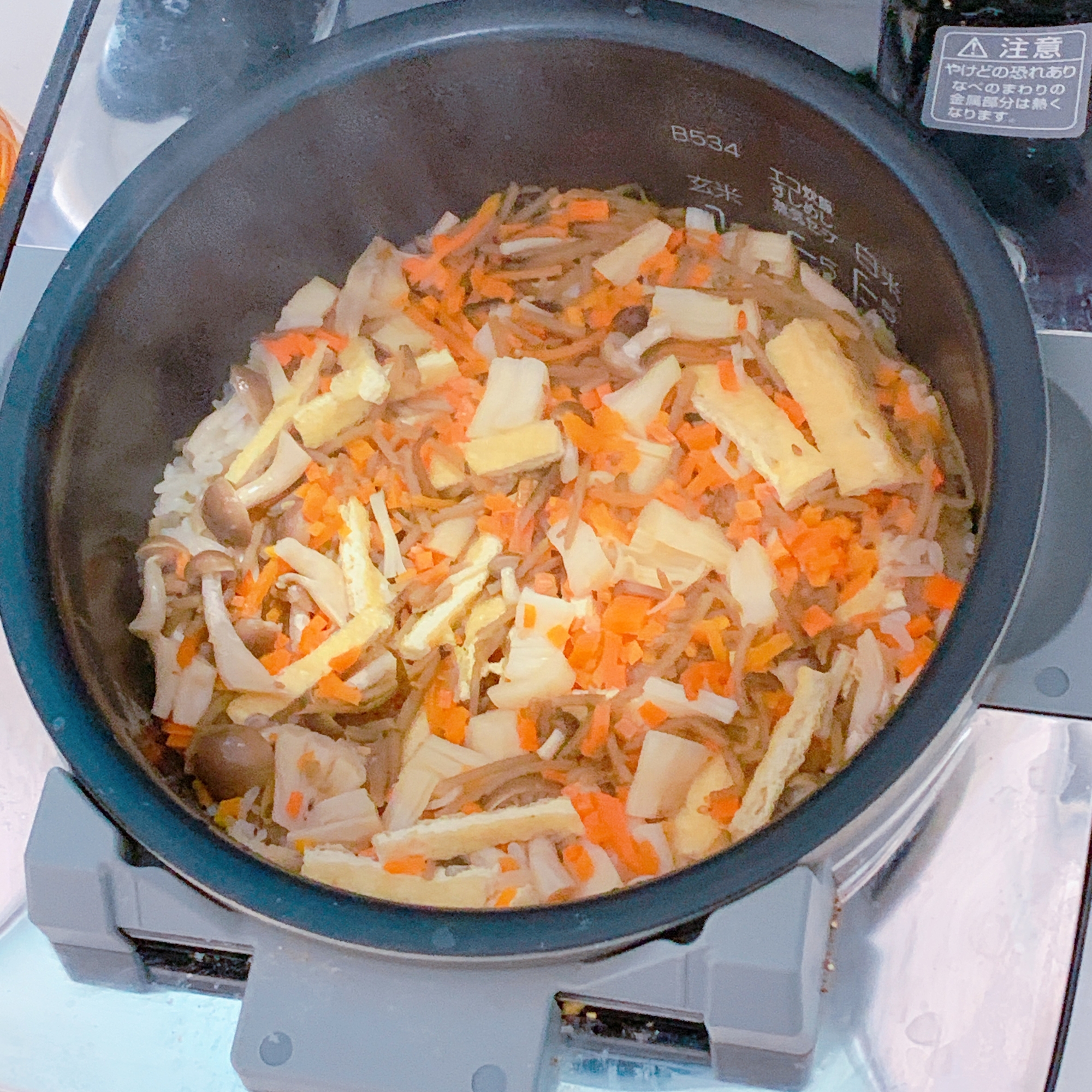 おでんの出汁で食べ切り炊き込みご飯