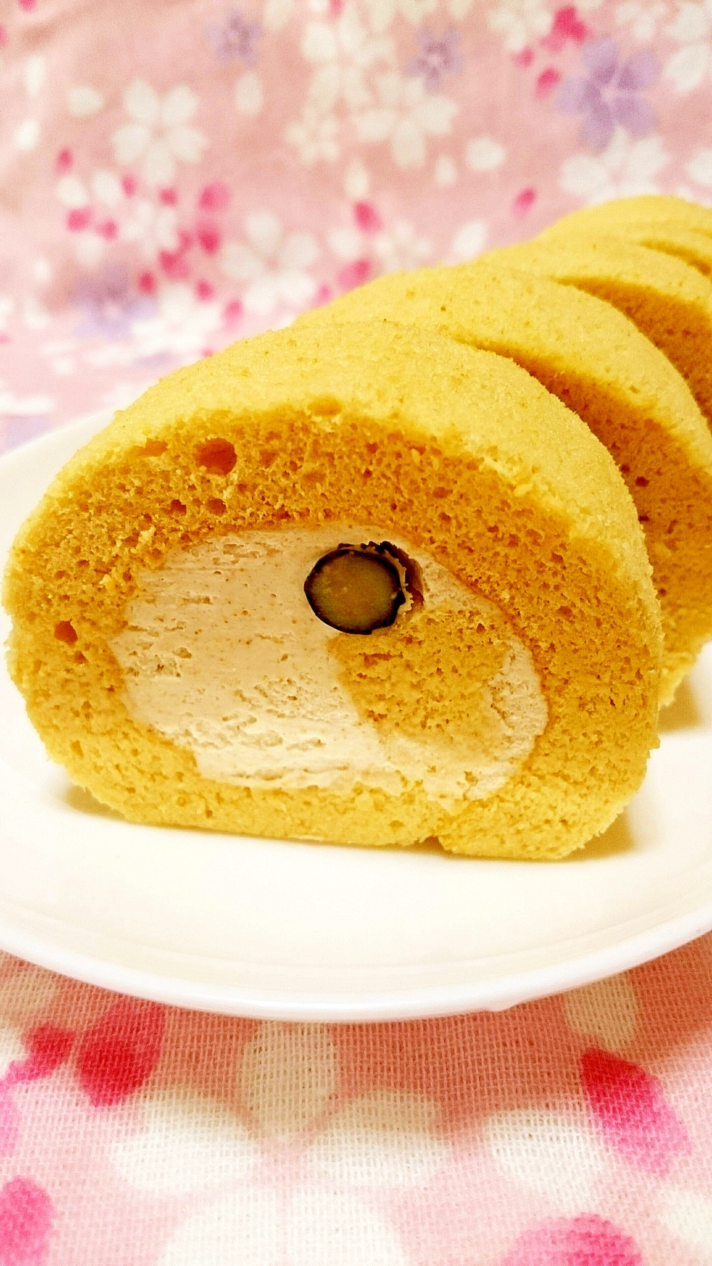 きな粉の和風シフォンロールケーキ