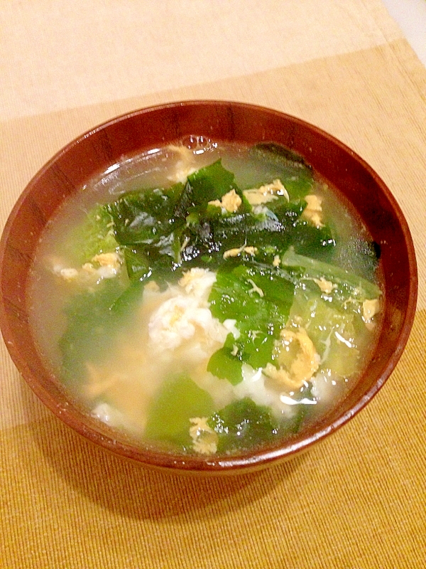 白菜とワカメの中華スープ