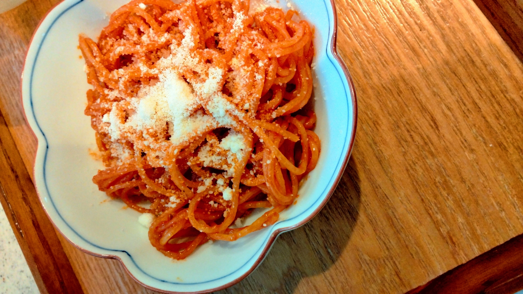 アヒージョの〆に！トマトジュース漬けパスタ