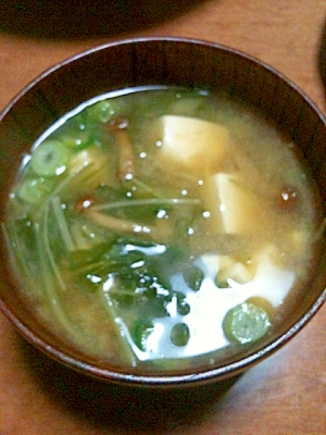 ナメコと水菜の味噌汁