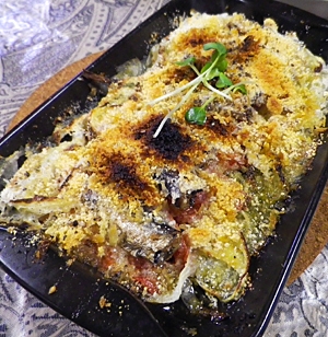 グリルパンで、オイルいわしのトマトパン粉焼き