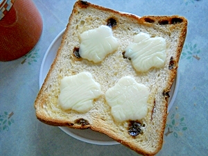 チーズのお花ちゃんレーズントースト レシピ 作り方 By りょうようみさ 楽天レシピ