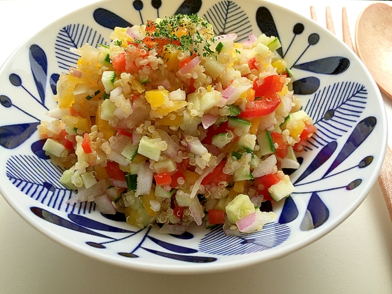 野菜とキヌアのカラフルサラダ♪