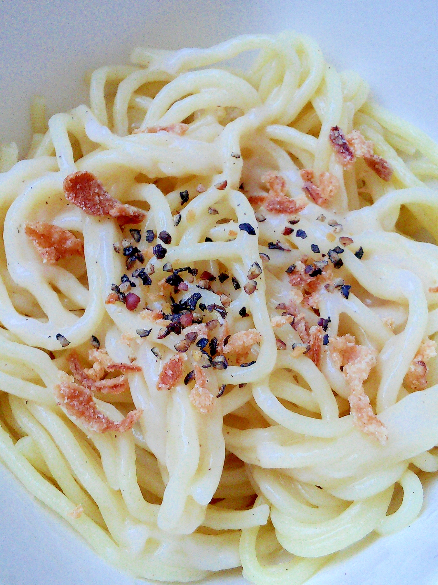 簡単 アレンジ カルボナーラ風中華麺 レシピ 作り方 By みずたまsweet 楽天レシピ