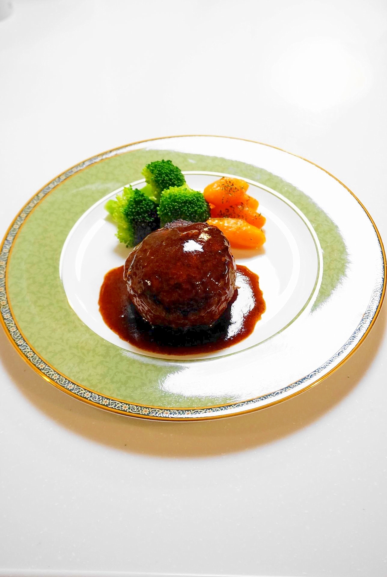 渾身の逸品！マッシュポテト in ハンバーグ