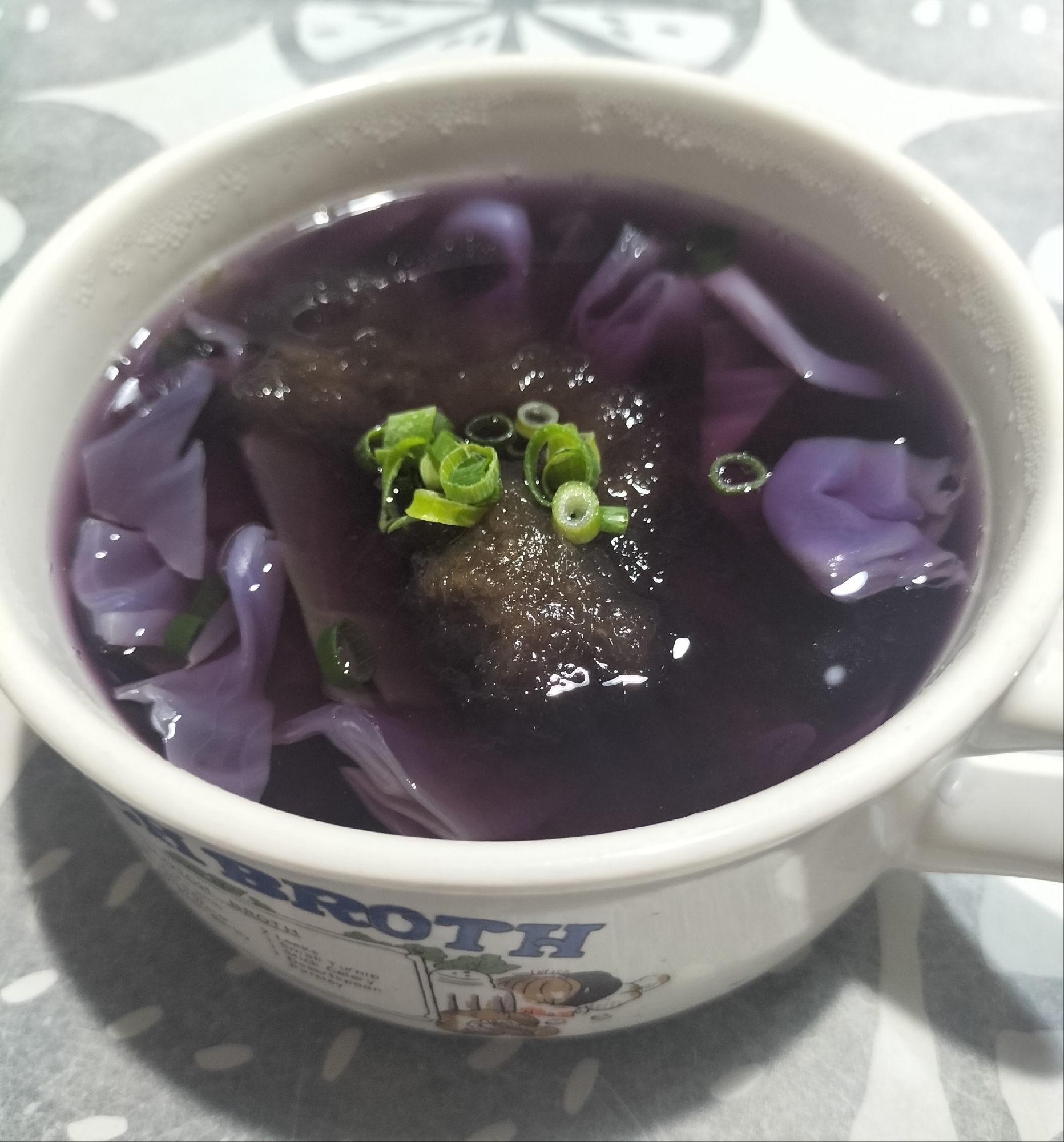 紫の和風スープ
