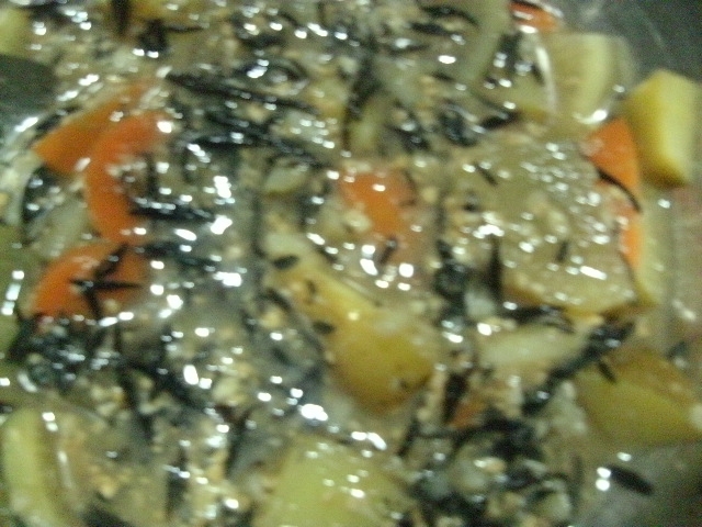 芋と根菜とひじきのうま煮