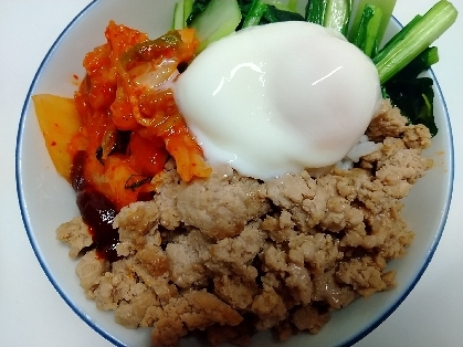 そぼろビビン丼