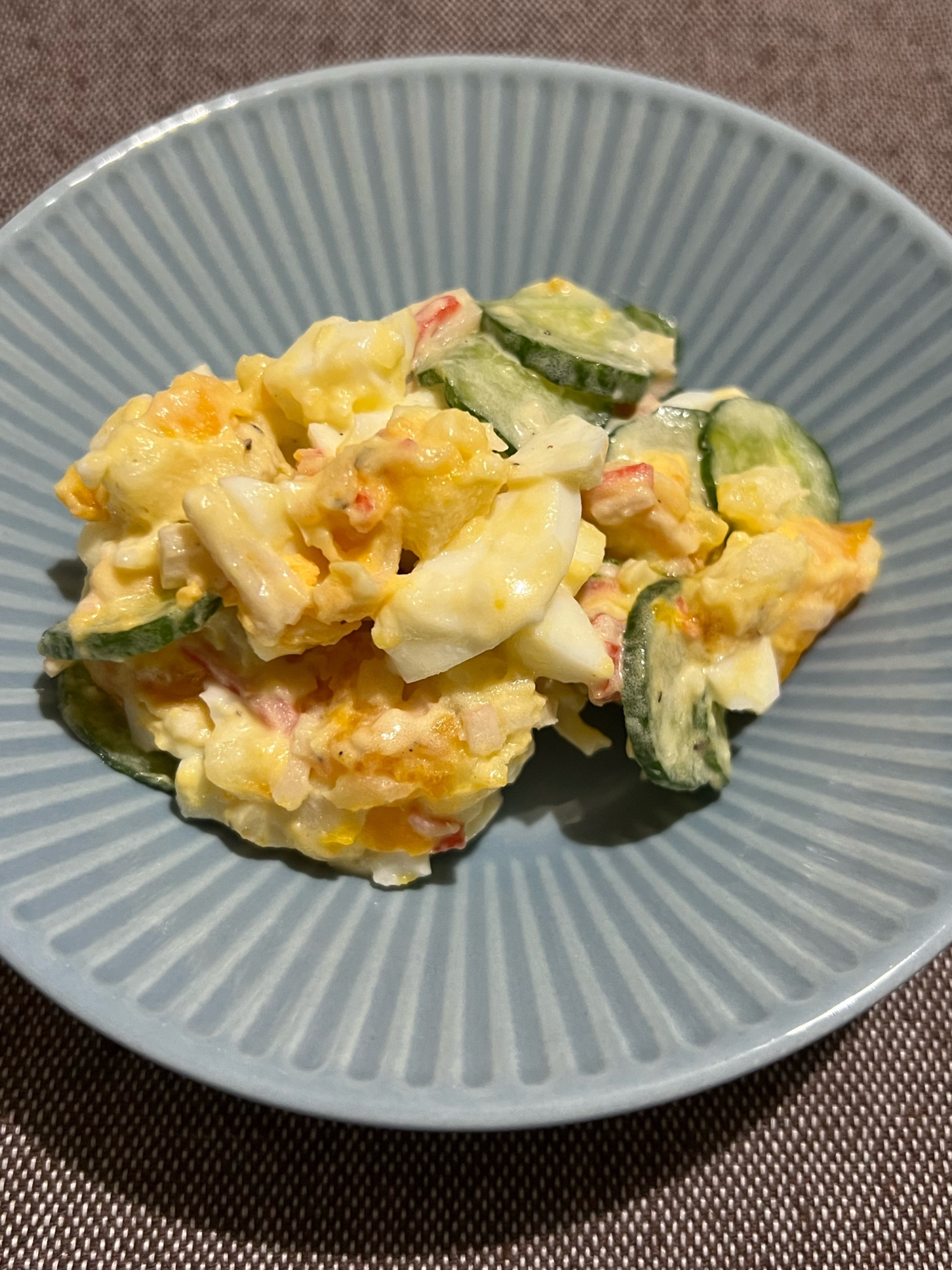 たまごたっぷり♪カニカマポテトサラダ