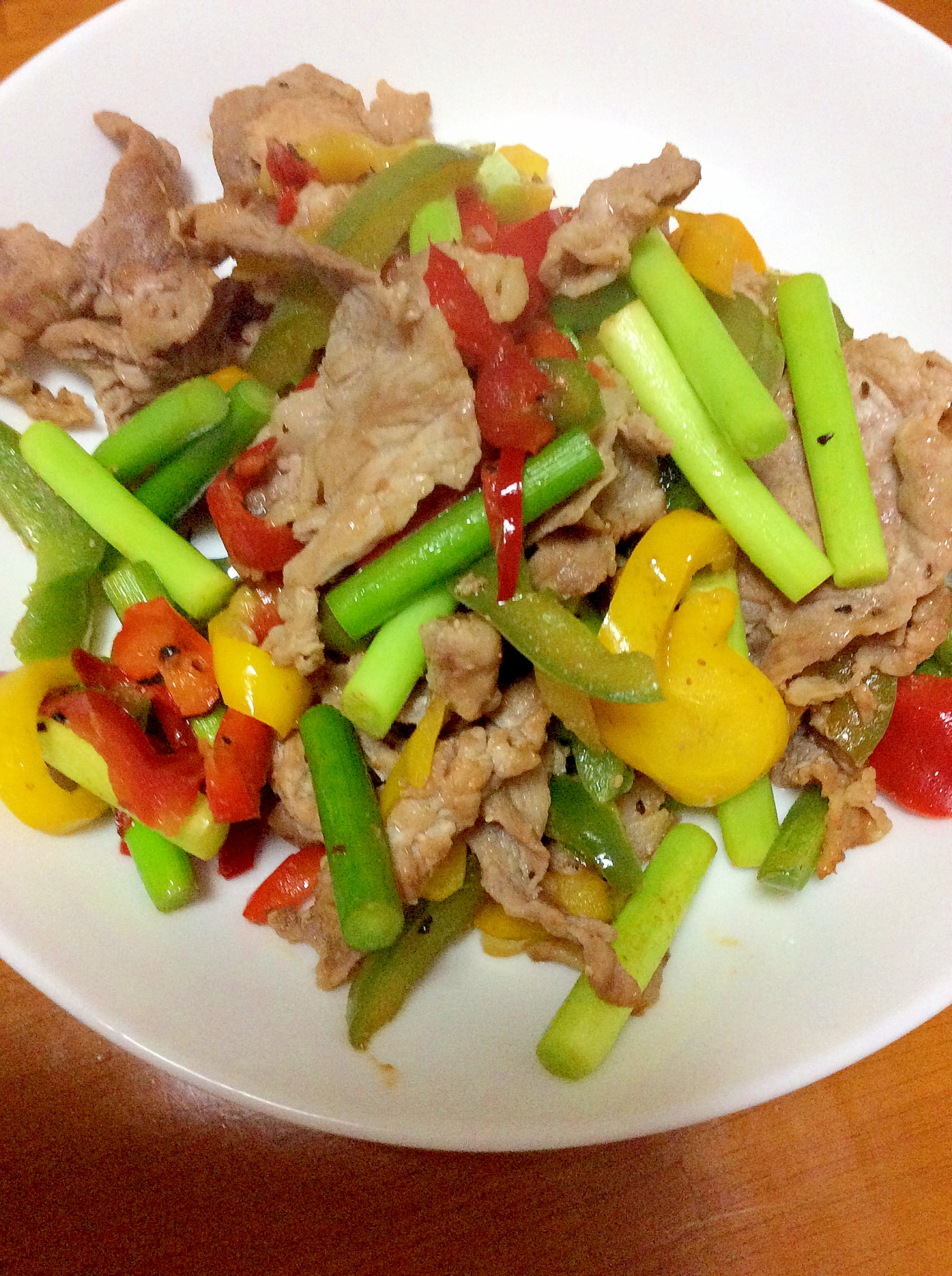 豚肉こま切れ冷凍パプリカにんにくの芽炒め