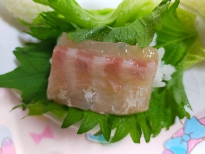 お寿司レタス巻き♪♪美味しかったですฅ(^^ฅ)また食べたいにゃฅ(^^ฅ)