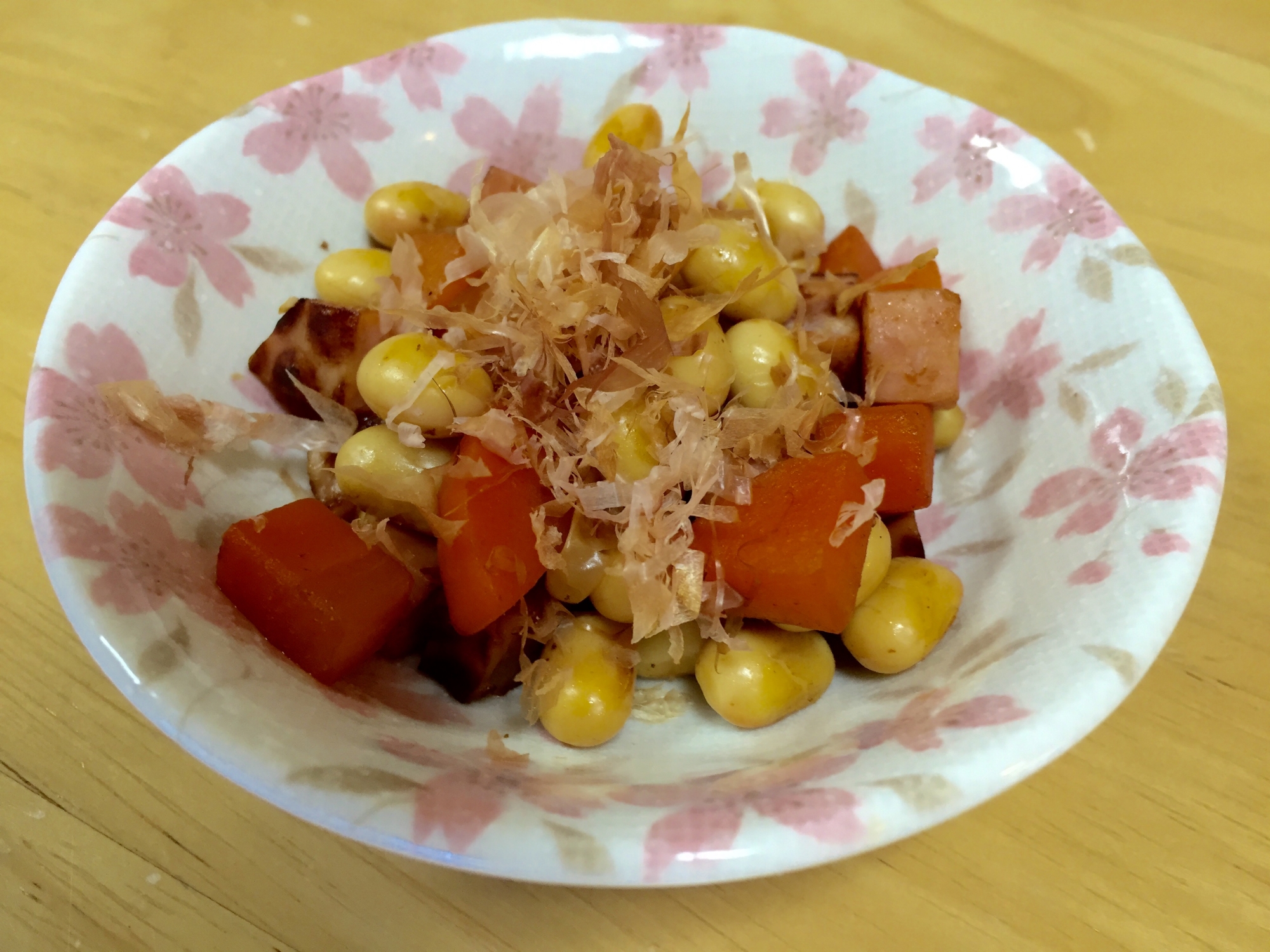 大豆とベーコンと人参のコロコロ炒め★お子様にも♪