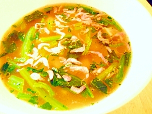 レンジのみ♪桜海老とほうれん草と豆腐の中華スープ
