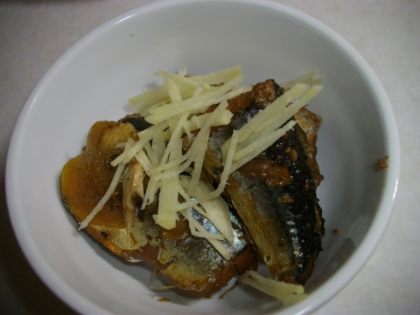 圧力鍋で秋刀魚のレモン煮