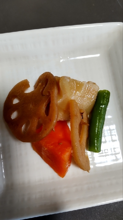 おせち料理に「お煮しめ」