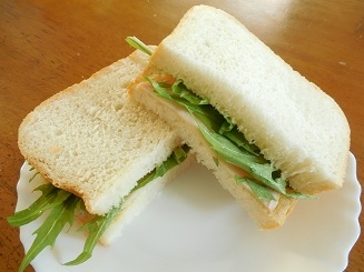 ハムと水菜のサンドイッチ