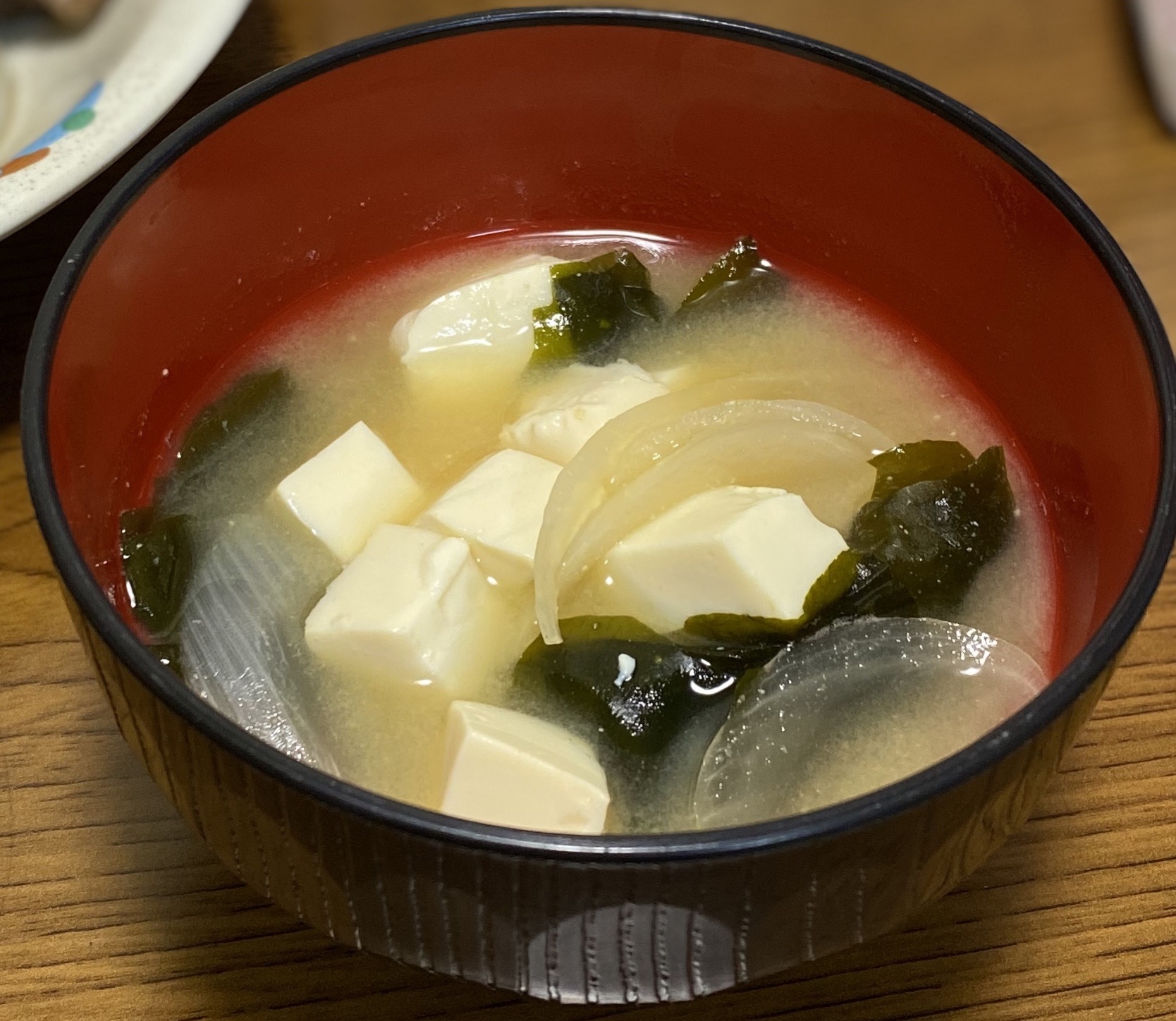 ♡:玉ねぎ 豆腐 ワカメのお味噌汁