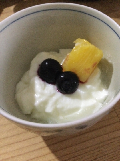 好きな冷凍フルーツdeヨーグルト•.¸¸¸.☆