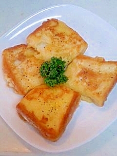 国産チーズの甘じょっぱいフレンチトースト