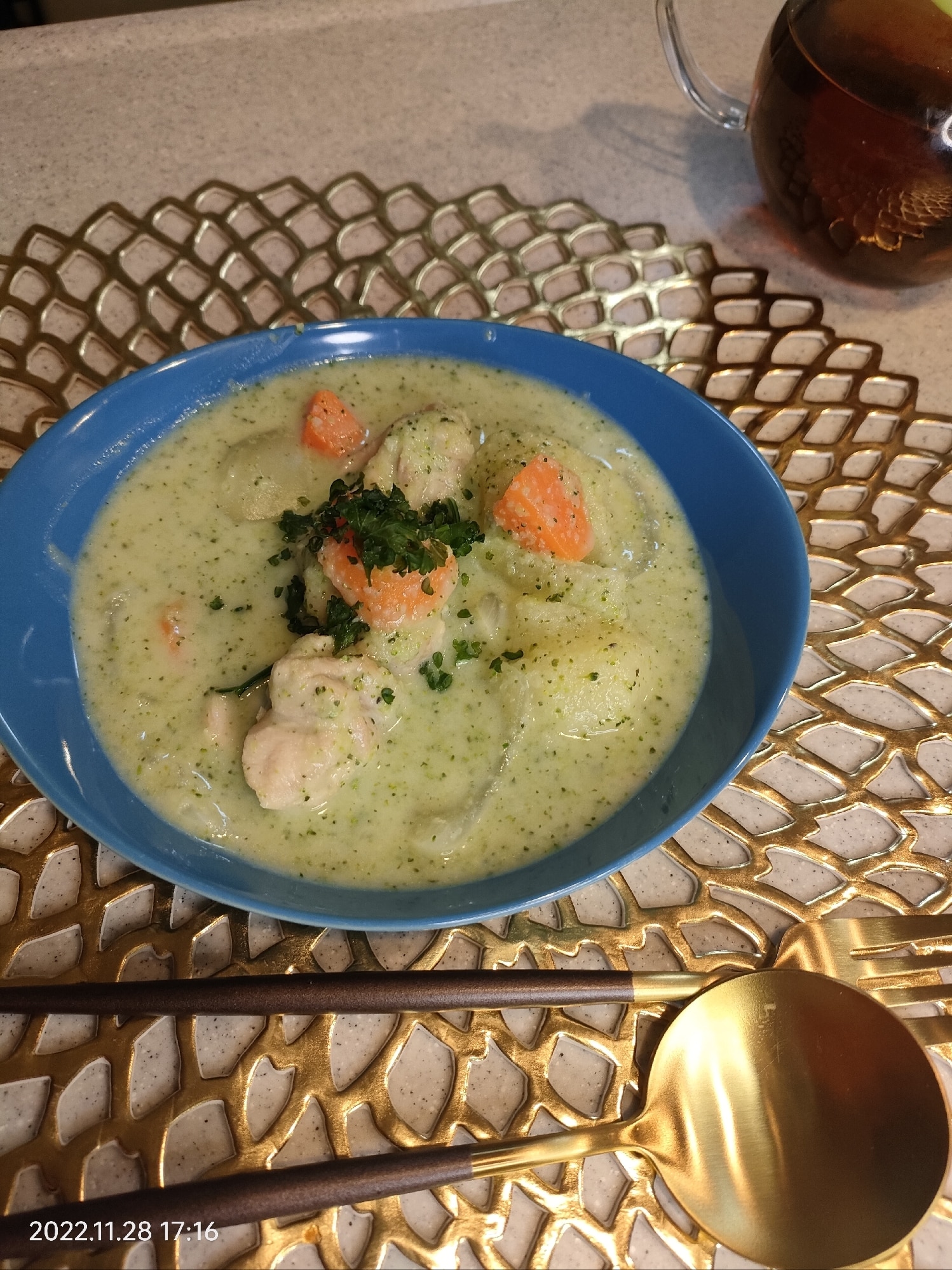 茎まで食べれるブロッコリーのクリームシチュー レシピ・作り方 by