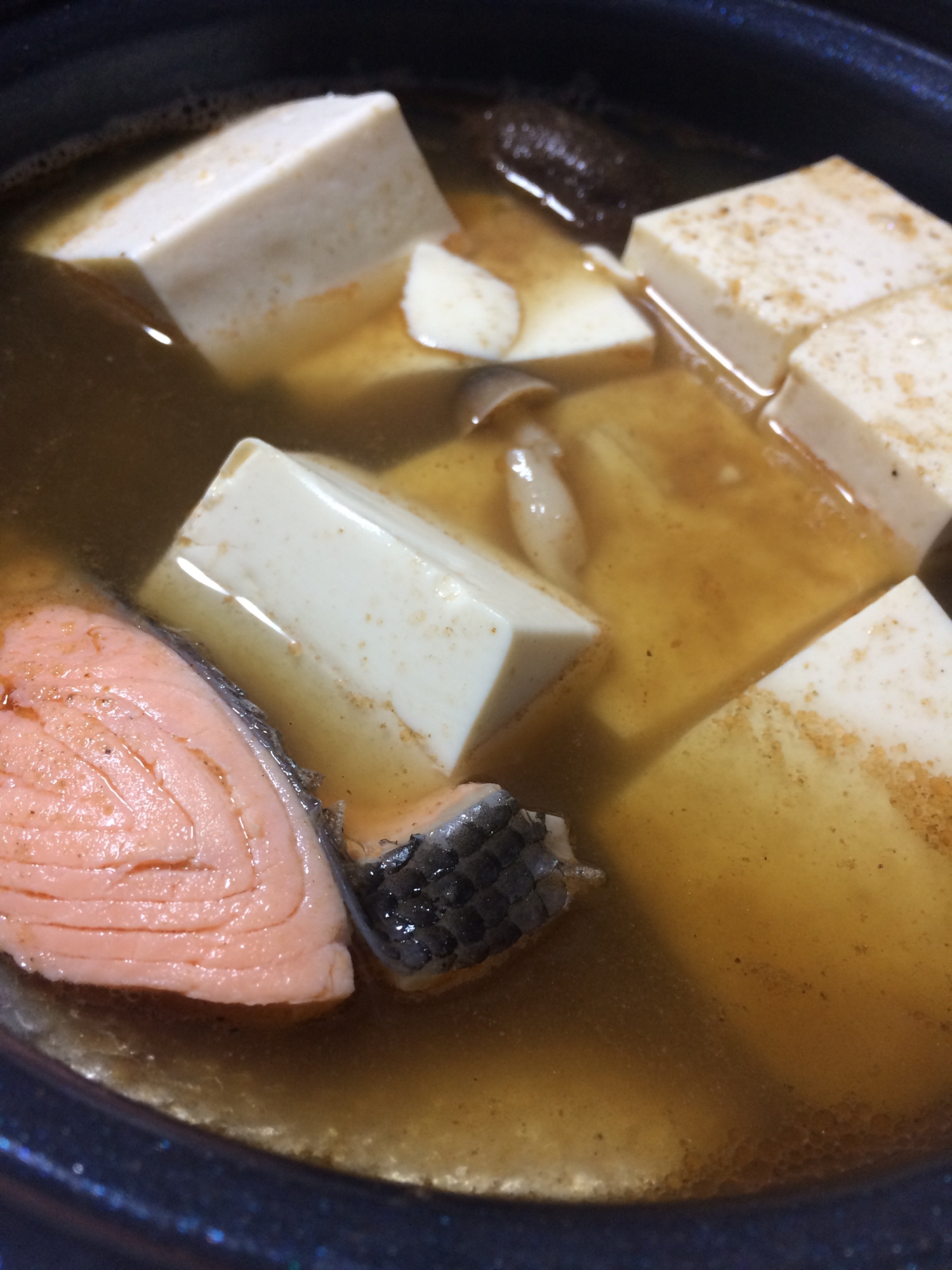 ふんわり鮭と、豆腐の鍋