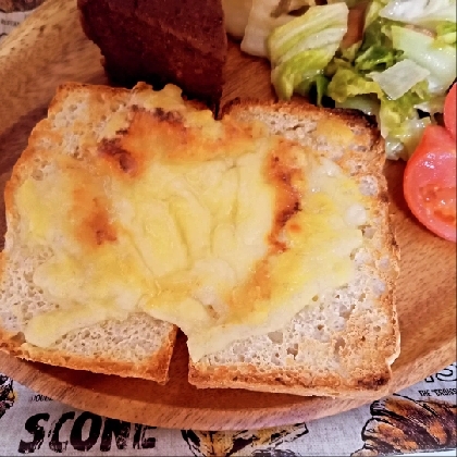 朝食に☆ごまチーズトースト