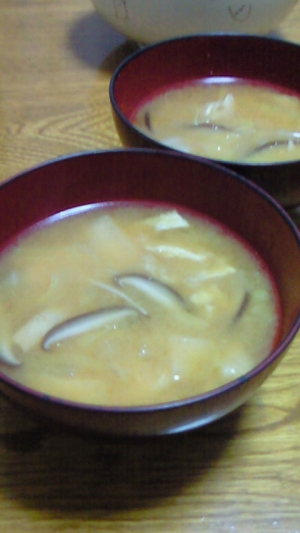 椎茸のお味噌汁