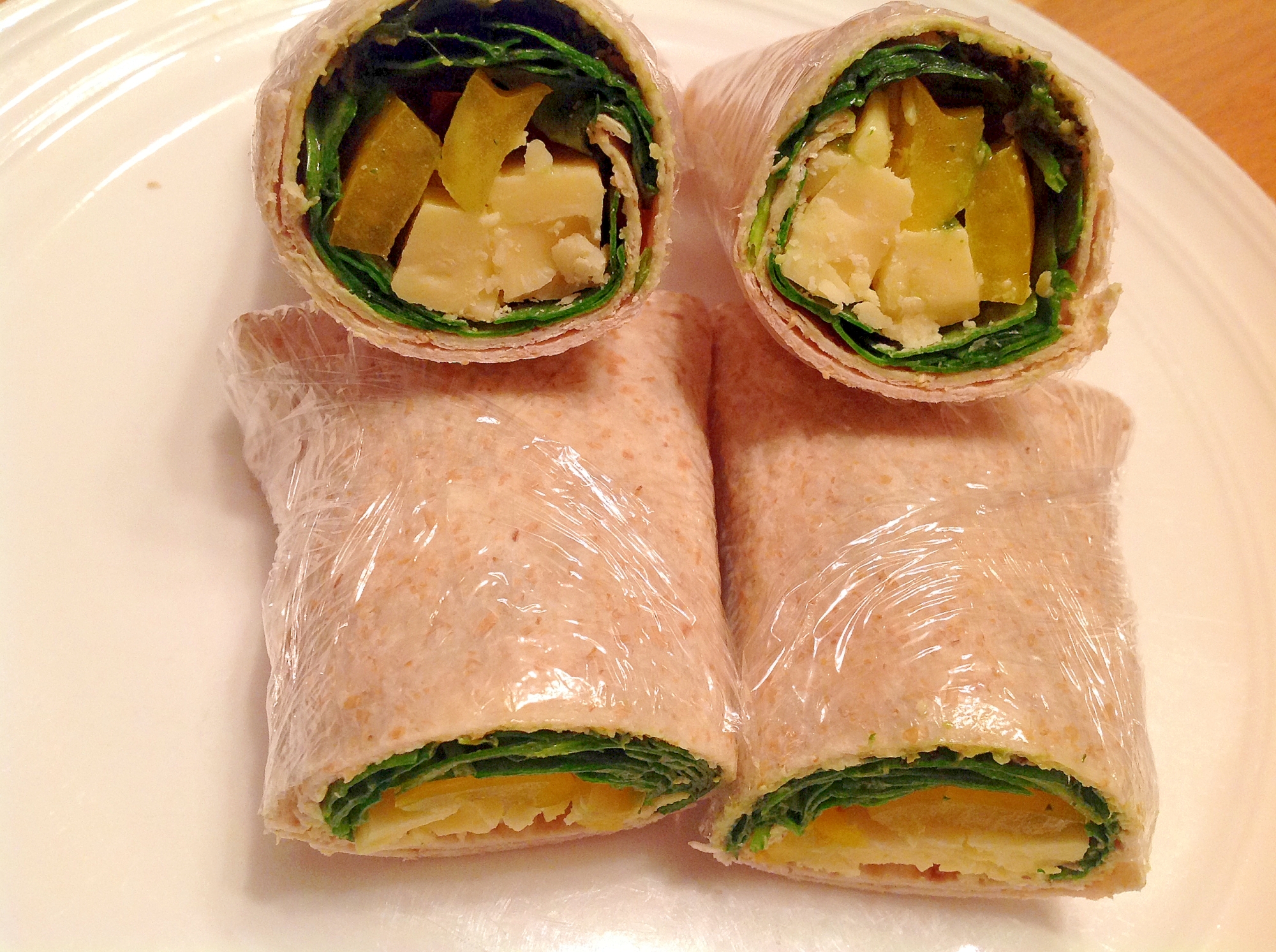 バジルと野菜とチーズのラップサンド レシピ 作り方 By Findus 楽天レシピ