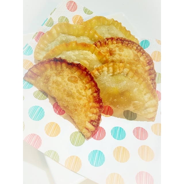 餃子の皮で簡単アップルパイ♪