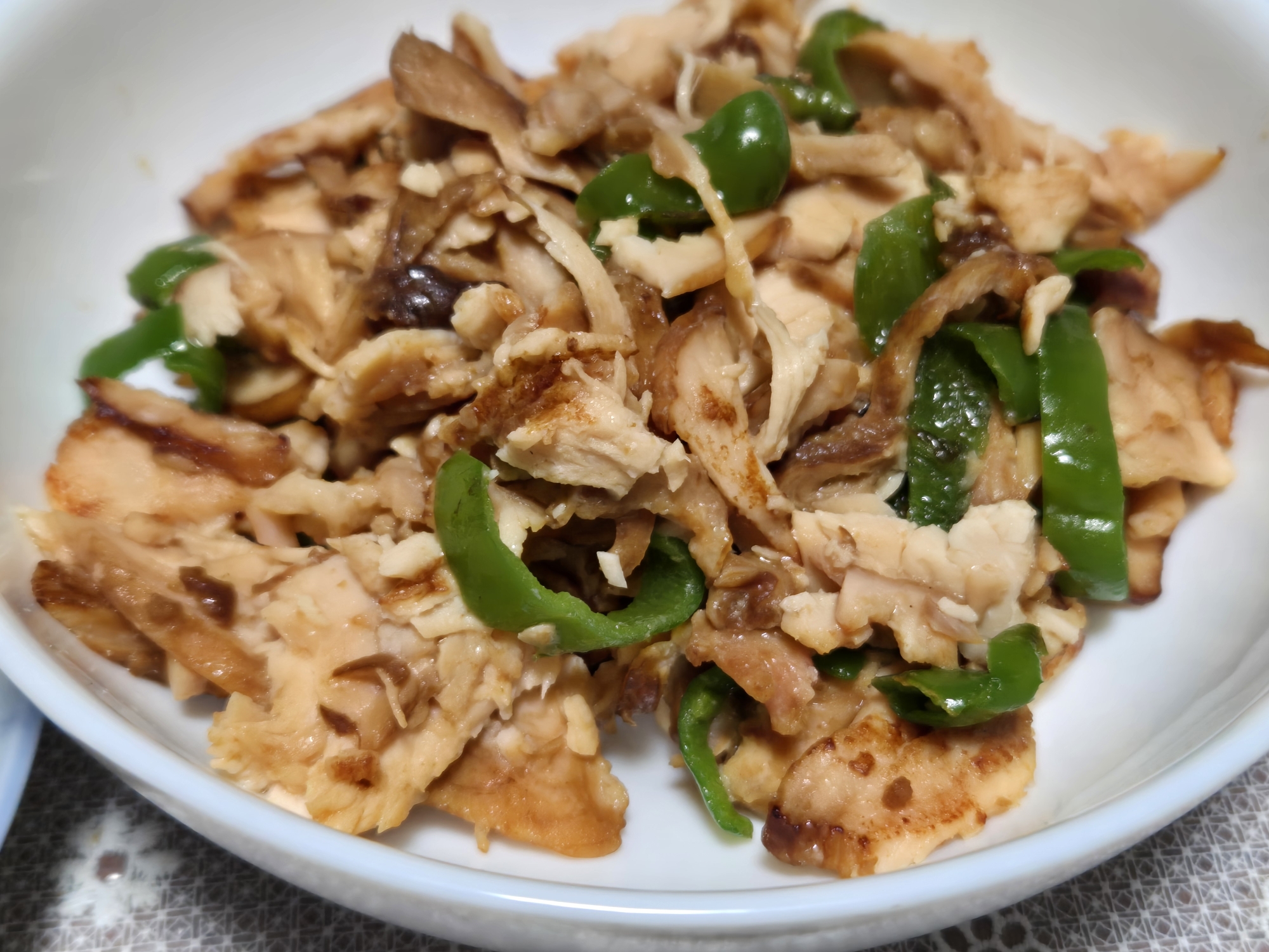 チャーシューとピーマンの炒め物