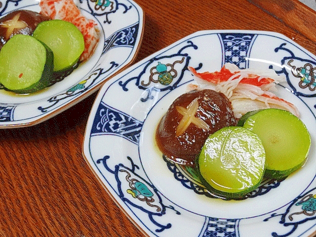 レンジで簡単☆　「椎茸とズッキーニ酒蒸し」