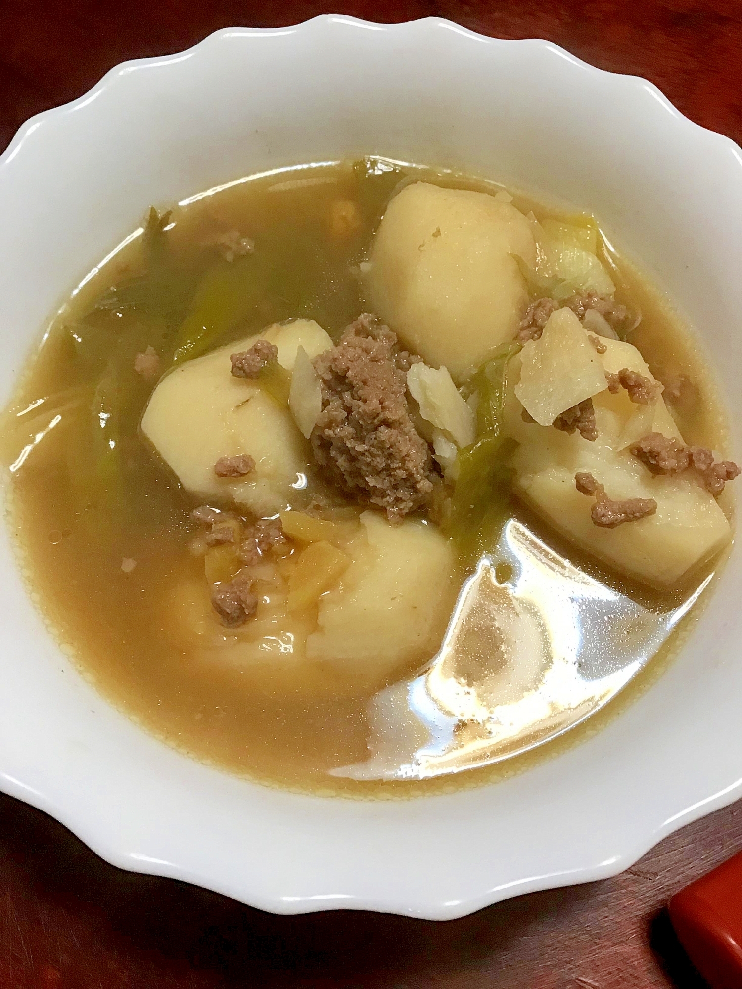里芋とひき肉とネギの生姜スープ。
