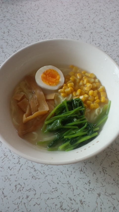 ほうれん草入りラーメン