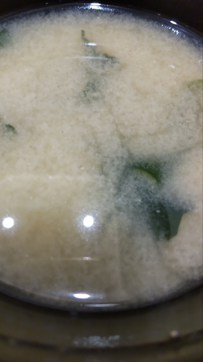 昆布だしの絹ごし豆腐とわかめのお味噌汁˖✧˖°